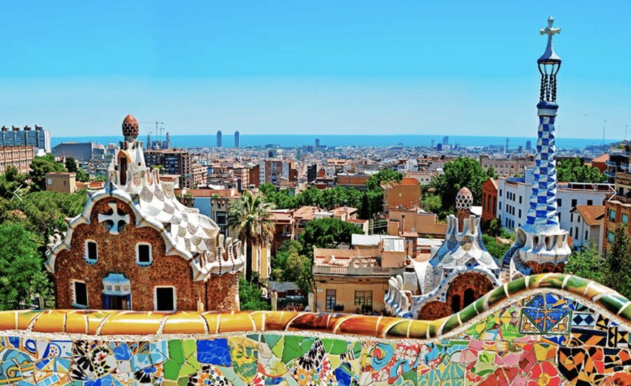 Barcelona Private Tour: Sagrada Familia,Park Güell & Pedrera - A private day that strings the city together (without wasting time)