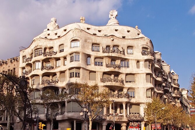 Barcelona Private Tour with an Expert Guide - Casa Batlló: seeing Gaudí’s nature ideas without getting lost