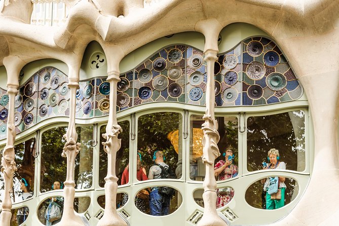 Barcelona Private Tours with Locals: 100% Personalized, See the City Unscripted - The second Gaudí stop: art nouveau with a quarrylike facade