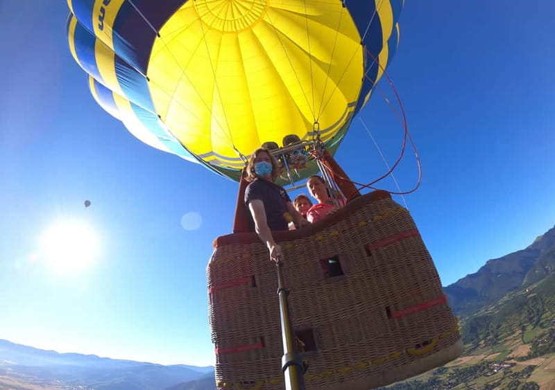 Barcelona Private VIP Balloon Flight with Pick-up Service - The morning rhythm at Montseny: breaks, briefing, and real time in the air
