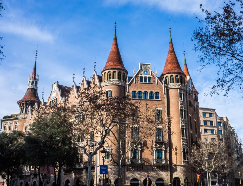 Barcelona: Private Walking Tour with a Local - Private and personal: what “local walking tour” really means here