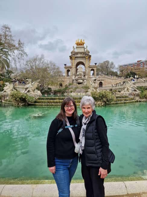 Barcelona: Private Walking Tour with a Local - The meet-up and first steps: from Ede ekene into the center