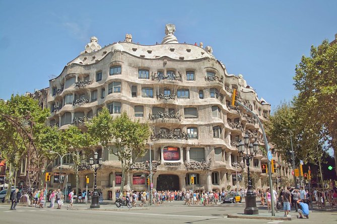 Barcelona Private Walking Tour with Skip the Line La Pedrera and Casa Batllo - Stop 2: Casa Batlló for a second Gaudí masterclass