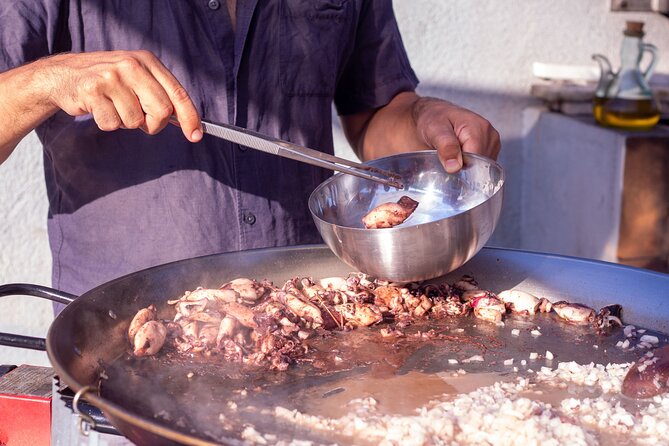 Barcelona Rooftop Paella Cooking Class with Sangria & Local Host - The class format: private group energy with lots of Q&A
