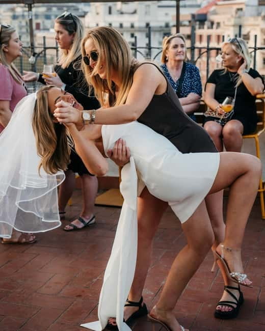 Barcelona: Rooftop Salsa Class with Bottomless Sangria - Bottomless sangria or white cava: the drink portion that changes your whole experience
