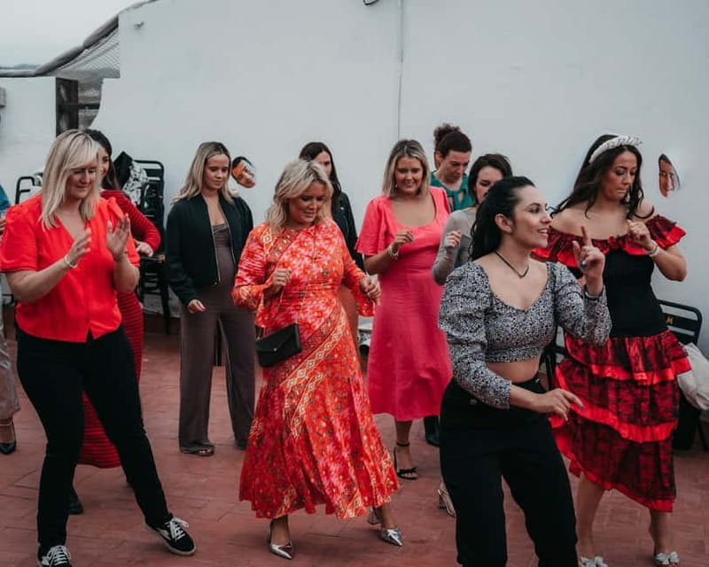 Barcelona: Rooftop Salsa Class with Bottomless Sangria - Who should book this rooftop salsa class (and who should skip it)