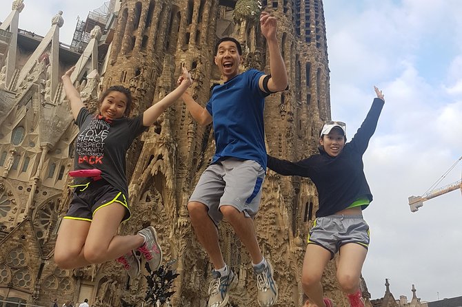 Barcelona Running Tour. Discover the city with a local - Key highlights worth your time