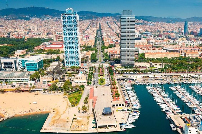 Barcelona's Coastline Helicopter Flight & Heliport Boat Transfer - The helicopter flight: seven minutes over coastline and city form
