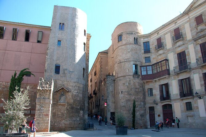 Barcelona's El Raval and the Gothic Quarter: A Self-Guided Audio Tour - How the VoiceMap Audio Works (and How to Make It Smooth)