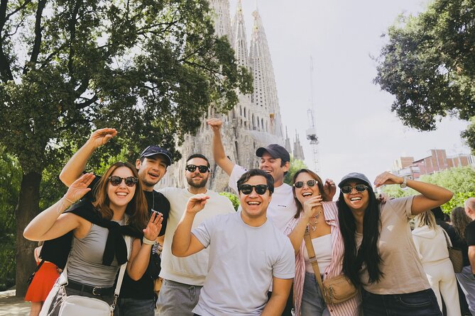 Barcelona’s Most Fun E-Bike Tour: Gaudí & City Stories - Stop 4: Casa Batlló and Gaudí’s dreamlike details