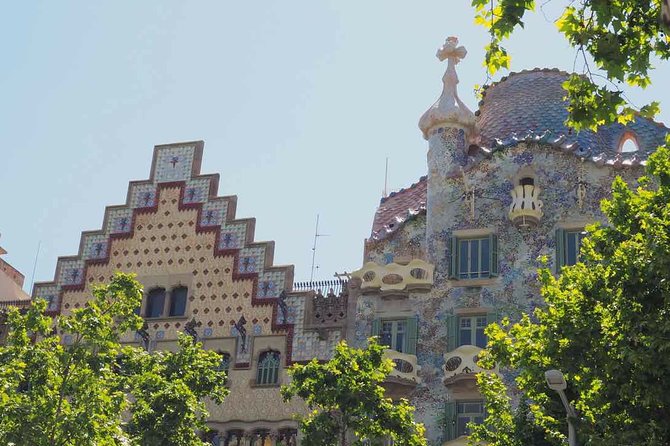 Barcelona's Original Bike Tour in English - Local guide energy in English: Bob, Zafan, Sophie, and Sophia