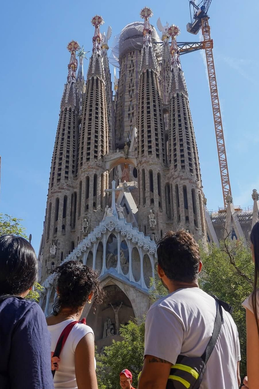 Barcelona: Sagrada Familia and Park Güell Tour - How to get the most out of your free time