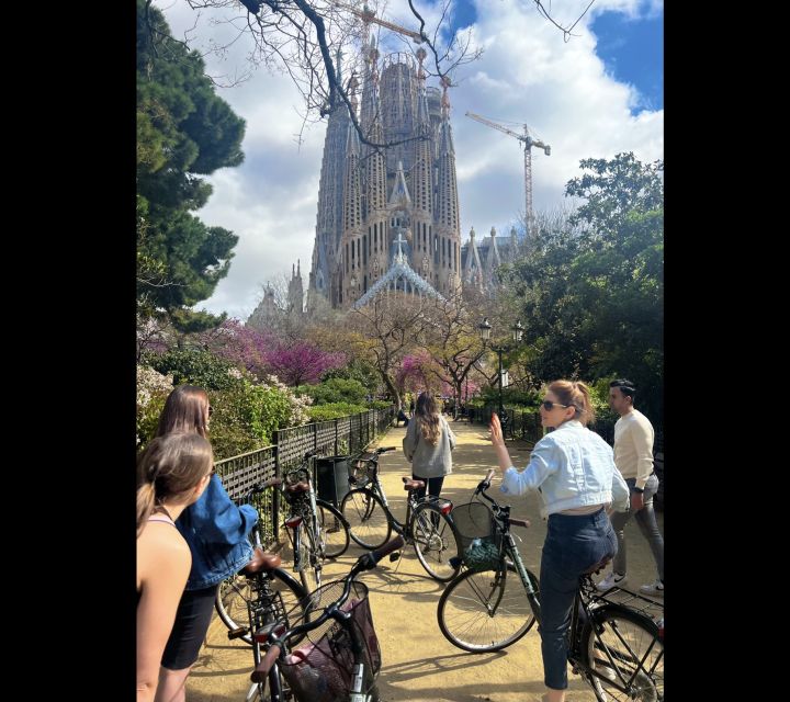 Barcelona: Sagrada Familia Electric Scooter or Bike Tour - Gaudí time: Sagrada Família and Casa Batlló photo breaks