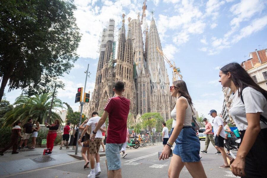 Barcelona: Sagrada Familia Fast Track Guided Tour - Quick Take: What Makes This Tour Worth Your Time