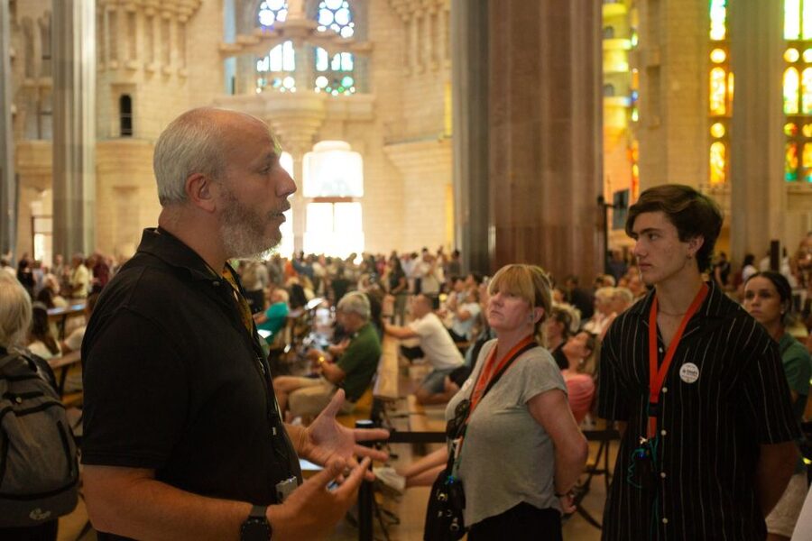 Barcelona: Sagrada Familia Fast Track Guided Tour - What’s Not Included (Towers) and What to Wear/Bring