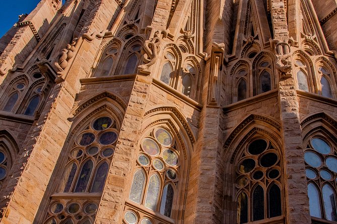 Barcelona: Sagrada Familia Fast Track Tour with Tower Option - Gaudí Details and Hidden Symbols: What the Guide Helps You Notice