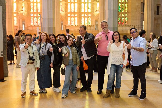 Barcelona: Sagrada Familia Guided English Tour Skip The Line - Sagrada Familia with a plan (not just a ticket)