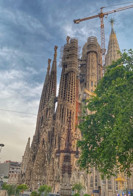 Barcelona: Sagrada Família Guided Tour and Entry Tickets - Price and Value: Is $617 Per Group Worth It?