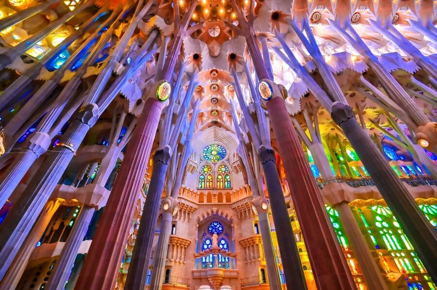 Barcelona: Sagrada Familia Guided Tour with Skip the Line - The Small-Group Format (Max 20) and Why It Matters