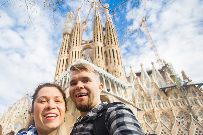 Barcelona Sagrada Familia Guided Tour with skip the line ticket - Who this tour suits best (and who should choose differently)