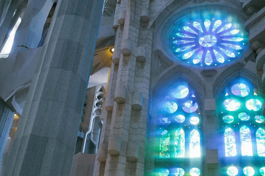 Barcelona: Sagrada Familia Guided Tour with Tickets - Key things you’ll notice on this tour