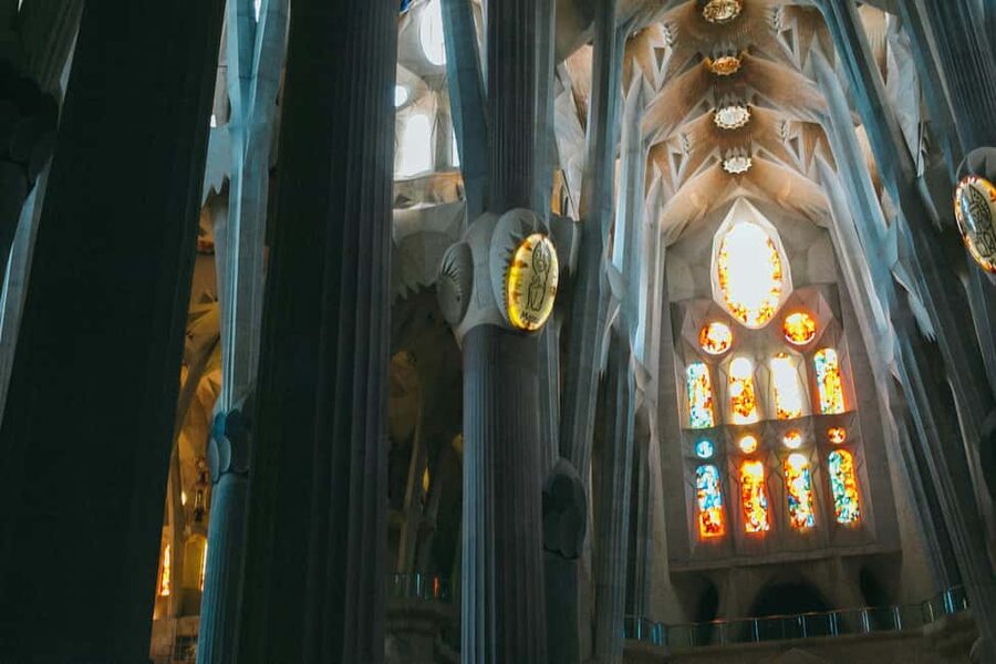 Barcelona: Sagrada Familia Guided Tour with Tickets - How the 1 to 90 minutes shapes the visit