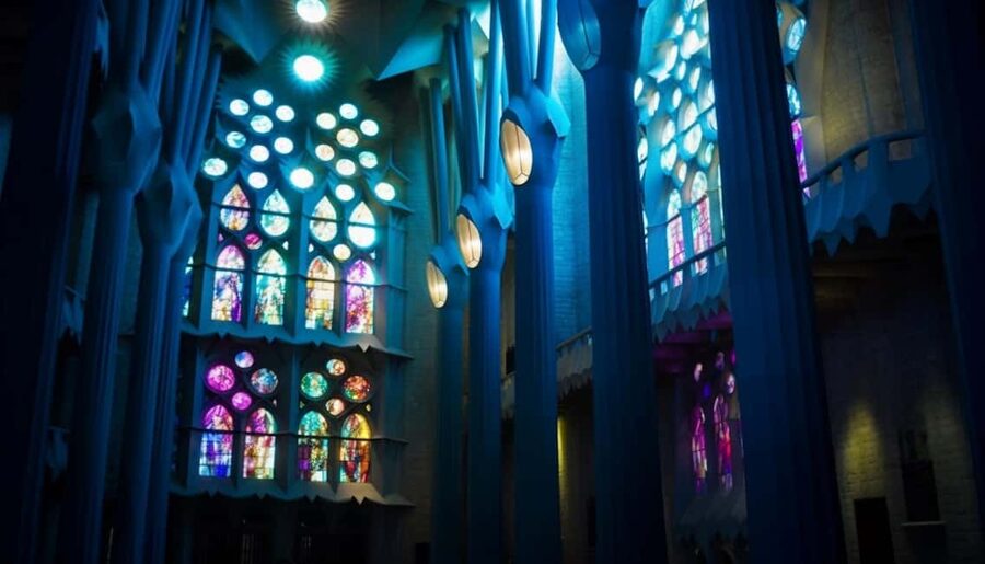 Barcelona: Sagrada Familia Guided Tour with Tower Access - Exterior façades: don’t rush the outside details