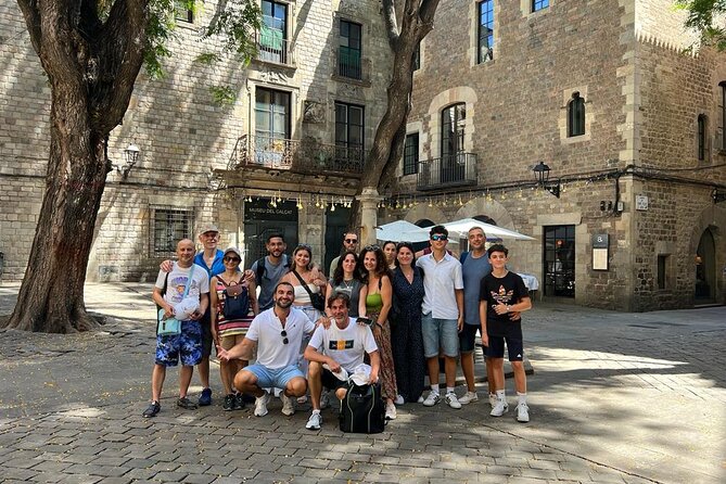 Barcelona: Sagrada Familia, Modernism and Gothic Quarter - What You’ll Get From the Guide (And Why the Best Ones Matter)