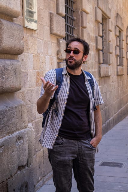 Barcelona: Sagrada Familia, Modernism, and Old Town Tour - El Mural del Peto and the Walk to Plaça del Rei