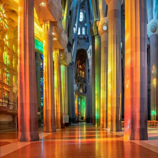 Barcelona: Sagrada Familia & Optional Park Guell Guided Tour - Sagrada Familia guided in about 80 minutes: where the tour wins