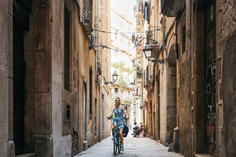 Barcelona: Sagrada Familia or City Tour by Bike or eBike - Sagrada Familia: the ride’s big emotional payoff