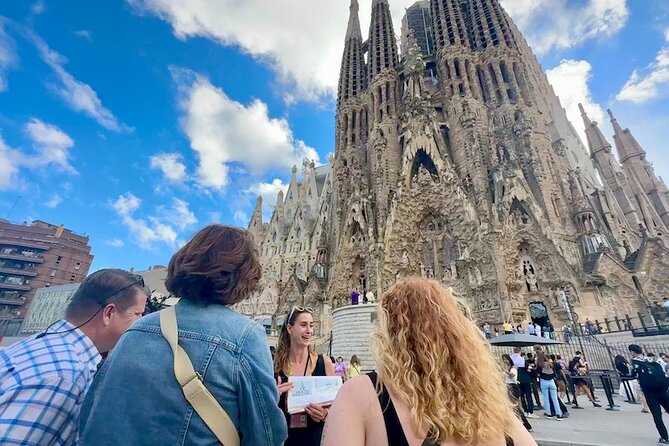 Barcelona: Sagrada Familia & Park Guell Guided Tour + Transfer - Best For Whom: Who Will Enjoy This Most