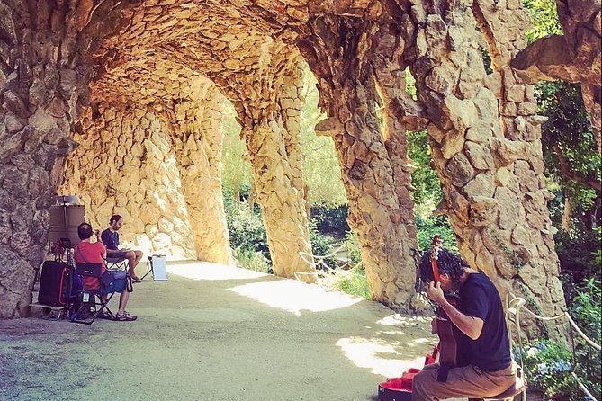 Barcelona: Sagrada Familia, Park Guell & Tapas Private Tour - Gothic Church Time and Els 4 Gats Coffee: Where Stories Hide in Plain Sight