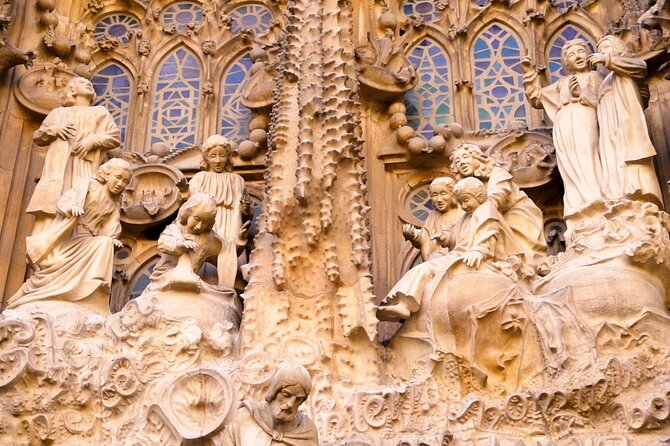 Barcelona: Sagrada Familia Skip-the-Line Guided Tour and Tickets - Museum Time: Plaster Models, Original Art, and Hand-Drawn Illustrations