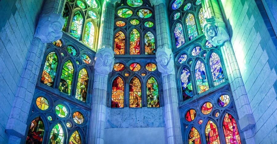 Barcelona: Sagrada Família Skip the Line Tour & Entry Ticket - Entering Sagrada Família: The Interior Stops That Change Your Perspective