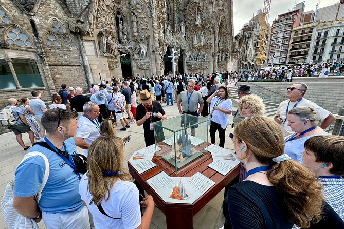 Barcelona: Sagrada Familia Small Group Guided Tour - Skip-the-line entry: what it actually saves you