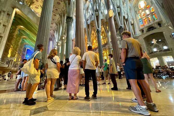 Barcelona: Sagrada Familia Small Group Guided Tour - Starting point at Kurz & Gut Gaudí: get oriented before you even enter