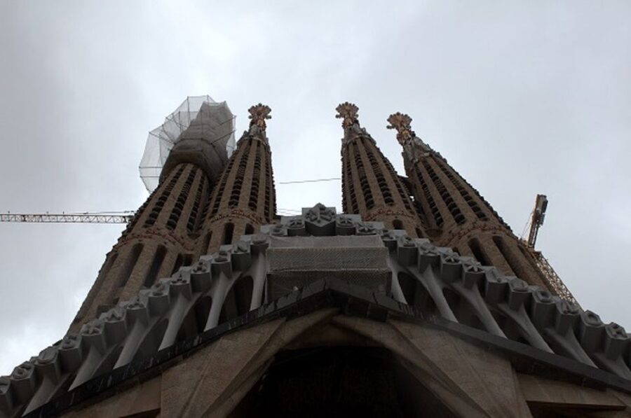 Barcelona: Sagrada Familia Tour of the Facades in German - Why These Sagrada Familia Facades Are Worth 90 Minutes