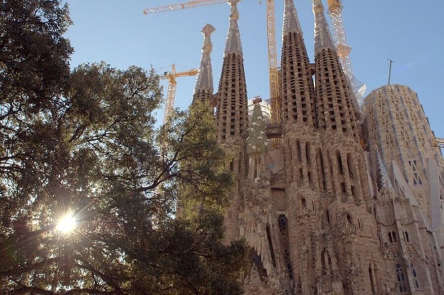 Barcelona: Sagrada Familia Tour of the Facades in German - Finishing the Walk: Other Exterior Details You Can Now Read