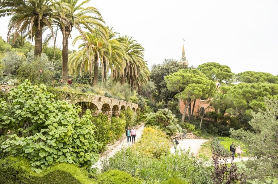 Barcelona: Sagrada Familia with Towers and Park Güell Tour - Sagrada Família Towers: Elevator Up, Big Views, and Weather Reality