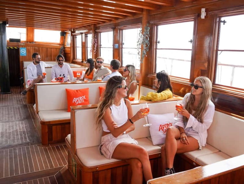Barcelona Sailing Cruise - Aperol Spritz and the bar setup: what’s included vs what costs extra