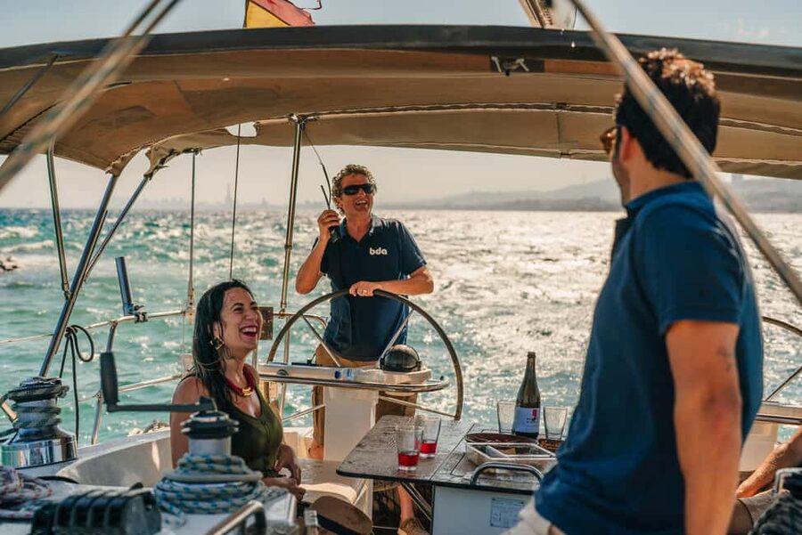 Barcelona: Sailing Cruise & Vineyard Tour with Wine Tasting - The four organic wines: tasting format and pairing with Catalan food