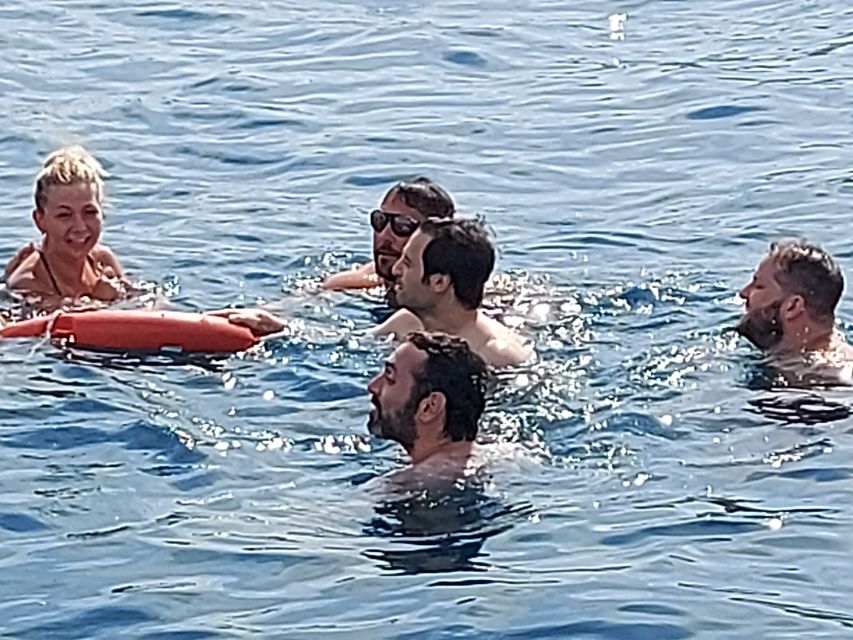 Barcelona Sailing Tour Drinks, snacks Swim & Stunning Views - Key things I’d plan around