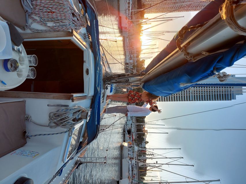 Barcelona Sailing Tour Drinks, snacks Swim & Stunning Views - The swim stop: clear Mediterranean water, real relaxation