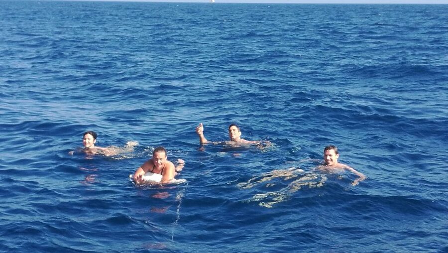Barcelona Sailing Tour Drinks, snacks Swim & Stunning Views - Boat comfort and the small rules that keep everything smooth