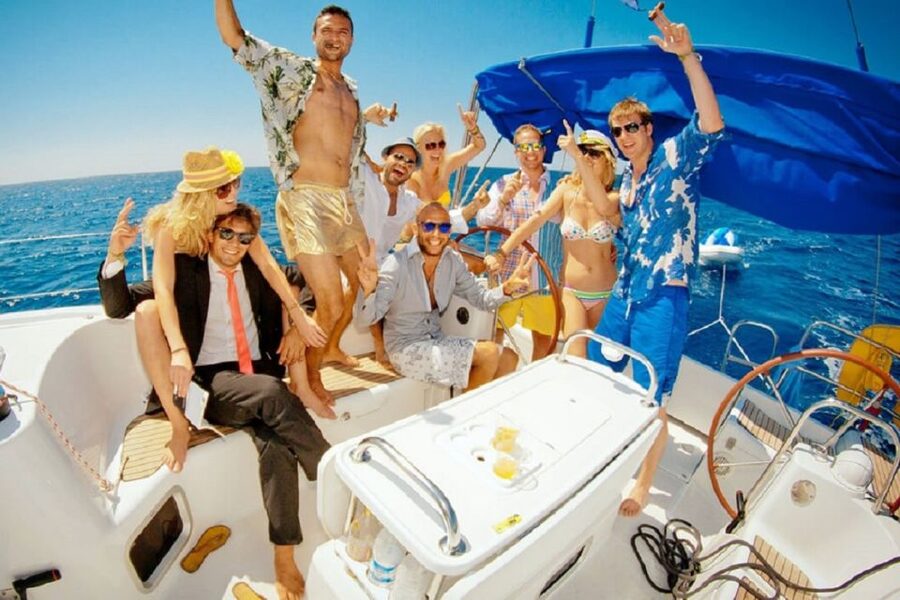 Barcelona: Sailing tour with open bar and aperitive - Key points before you go