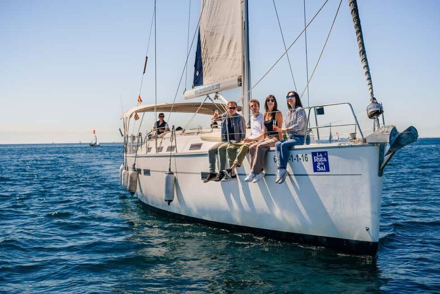 Barcelona: Sailing tour with open bar and aperitive - Price and value: is $47 per person a good deal?