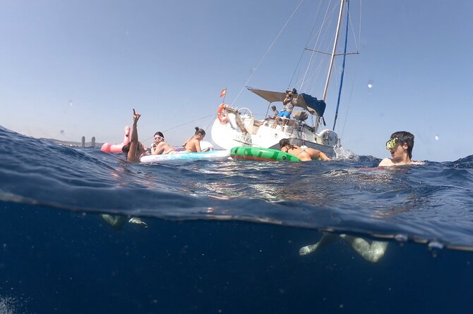 Barcelona Sailing Tour with Swimming, Snacks and Drinks - The crew and the comfort factor