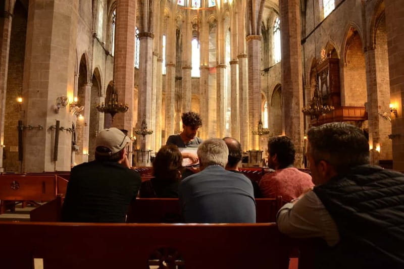 Barcelona: Santa Maria del Mar Tour & Terrace Access - Inside the basilica: what the 45-minute guide actually makes you see