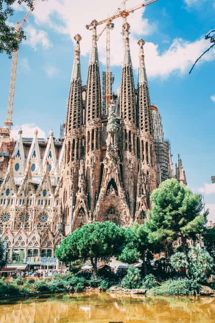 Barcelona Segway Tour: ❤️Gaudi Highlights❤️ - Getting Oriented Fast: Gothic Quarter Meet-Up and First Steps